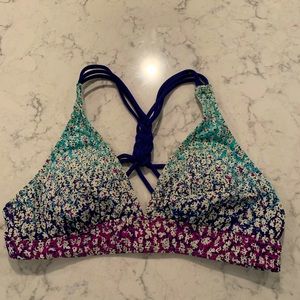 Athleta bikini top Racer back braided. Size Small.